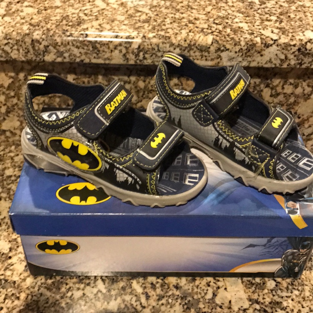 Gently Used Batman Light Up Sandals